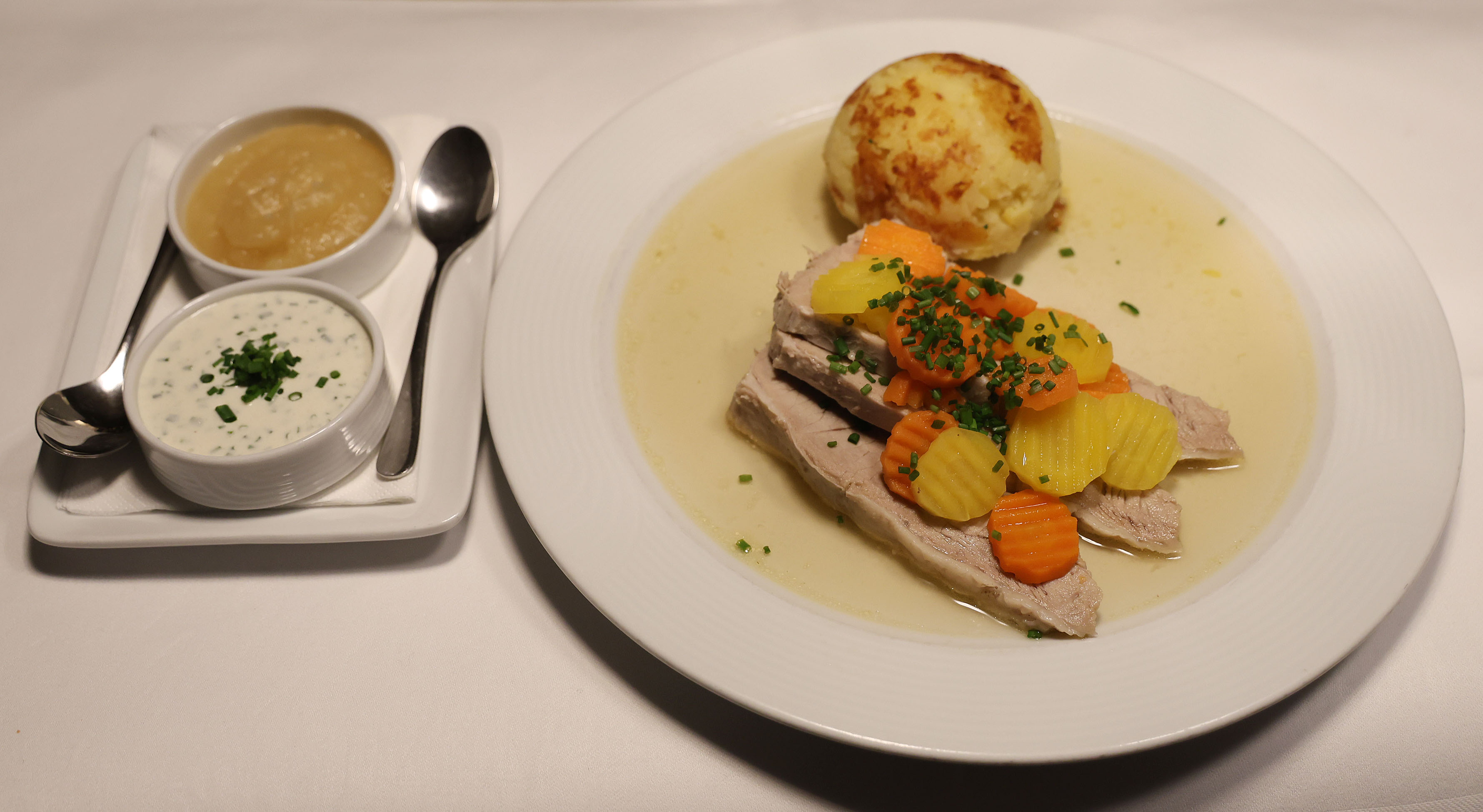 Eiernockerln mit grünem Salat